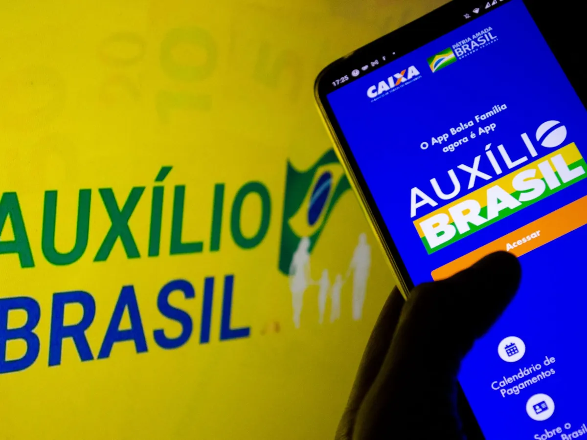 URGENTE! Bolsonaro revela o valor do AUXÍLIO BRASIL em 2023