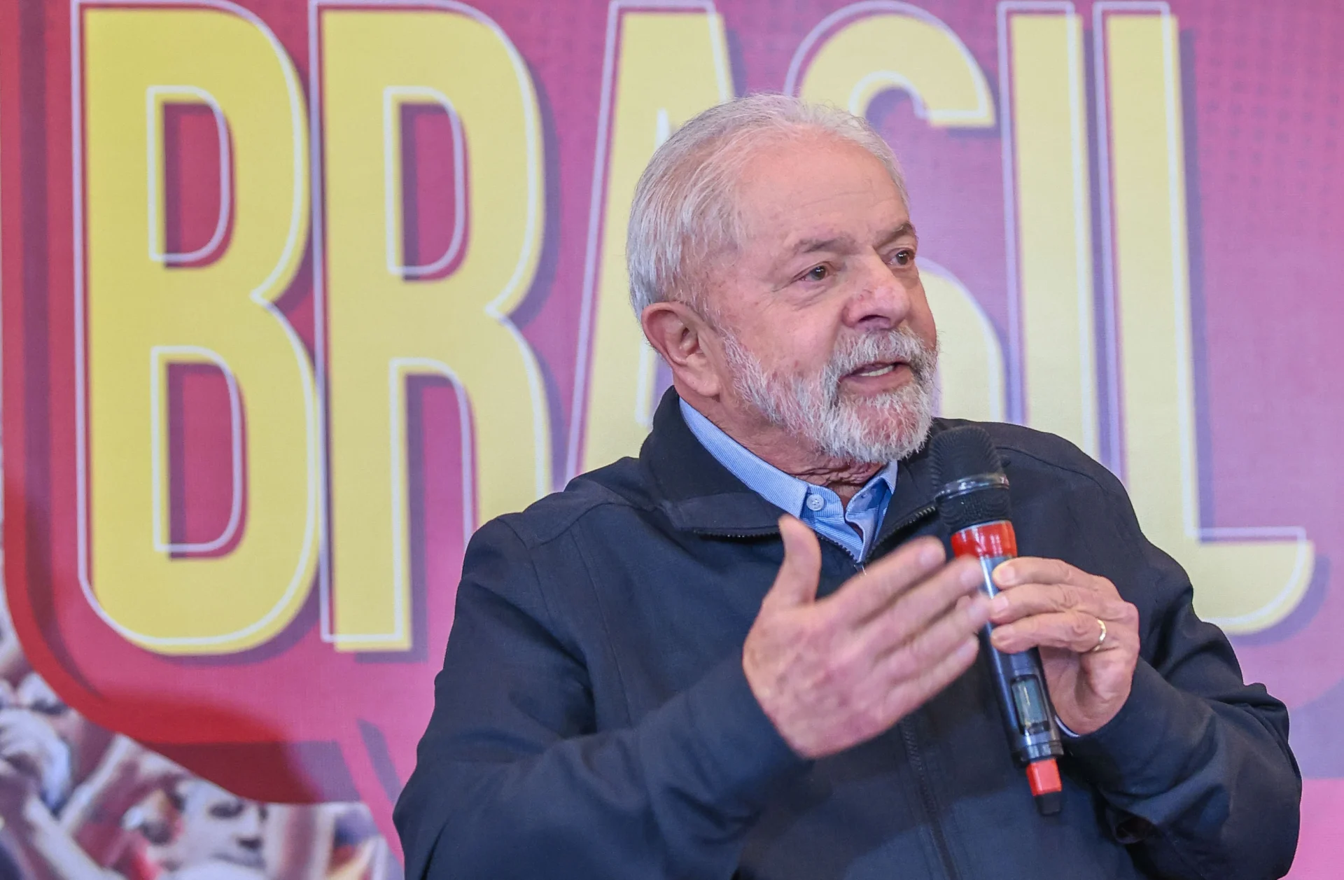 Lula fala que "AUXÍLIO BRASIL não será pago para qualquer um", saiba quem PERMANECERÁ no projeto