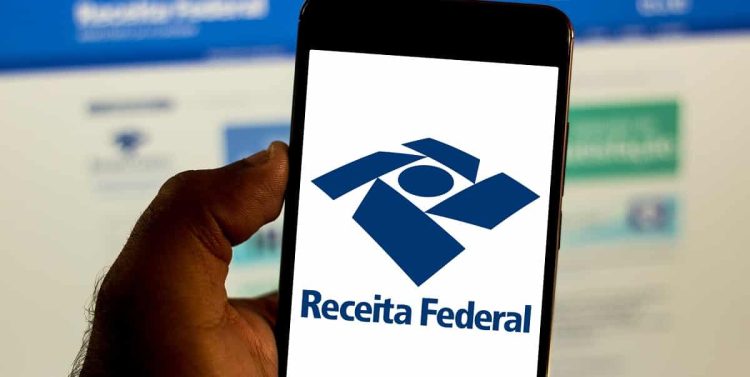 Brasileiros devem pagar MENOS no IMPOSTO DE RENDA de 2023; entenda a mudança