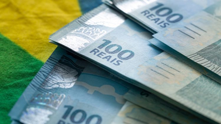 Salário mínimo de 2023 impacta o bolso do trabalhador; veja as propostas no Congresso