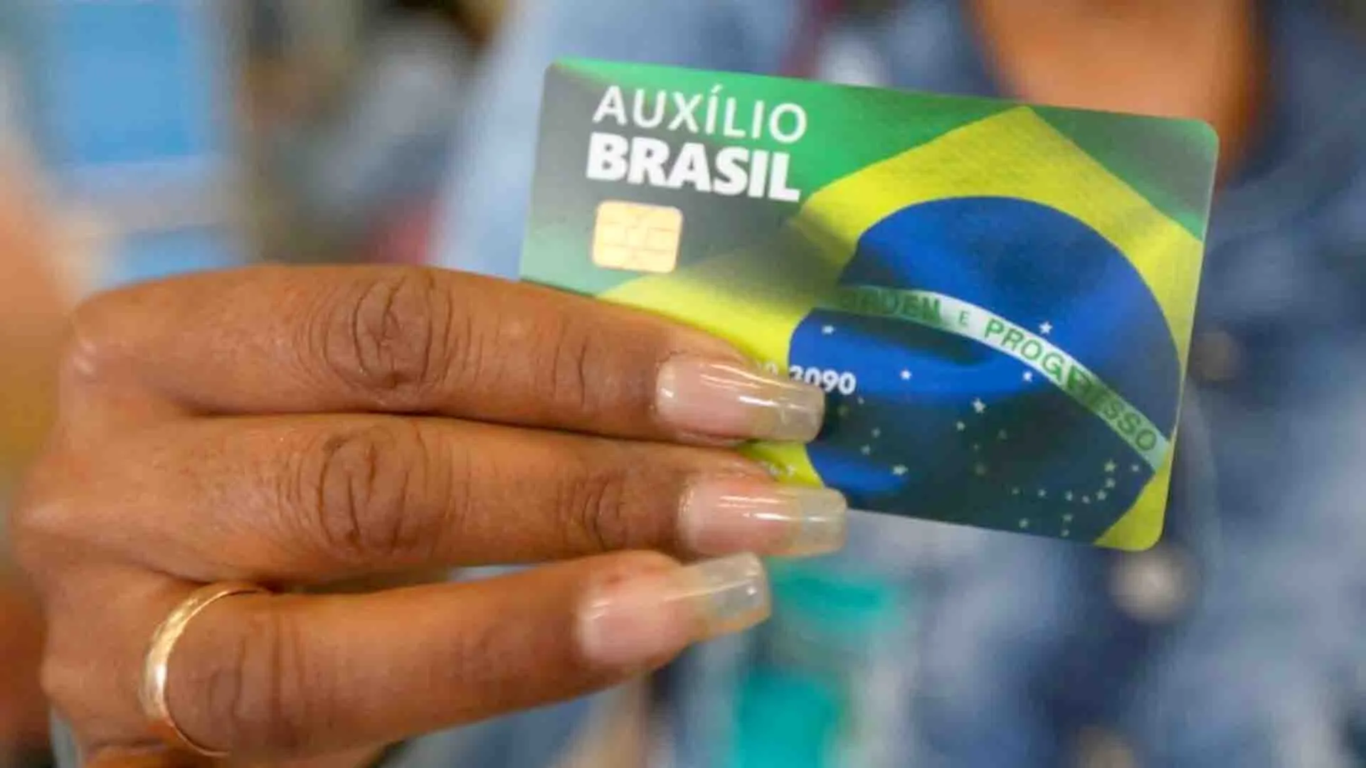 Novo cartão do Auxílio Brasil traz função débito e mais segurança —  Ministério do Desenvolvimento e Assistência Social, Família e Combate à Fome