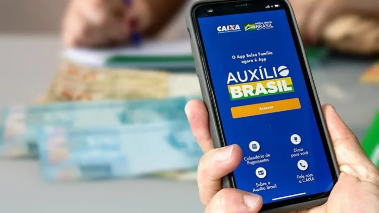 AUXÍLIO BRASIL volta a ser pago no dia 19. Saiba quem recebe nesta rodada