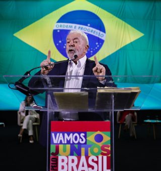 Pesquisa aponta QUAL candidato tem mais chances de MANTER o AUXÍLIO BRASIL em 2023