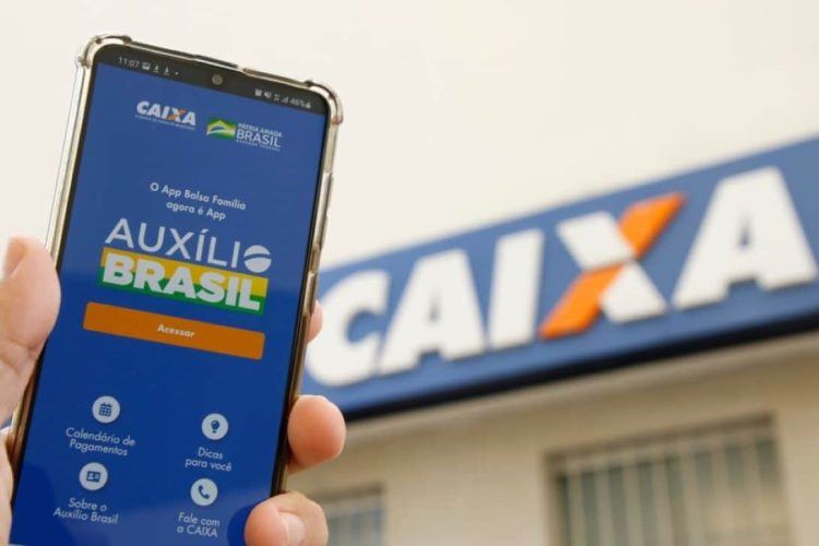 Auxílio Brasil: consulte a lista de beneficiários que recebem nesta sexta-feirav
