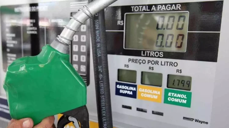 Urgente: Petrobras anuncia NOVOS preços para gasolina, gás e diesel. Veja os IMPACTOS para o seu bolso