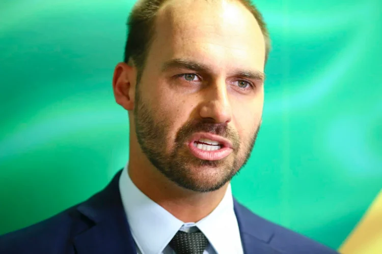 Veja quem são os parlamentares que recebem AUXÍLIO-MORADIA turbinado