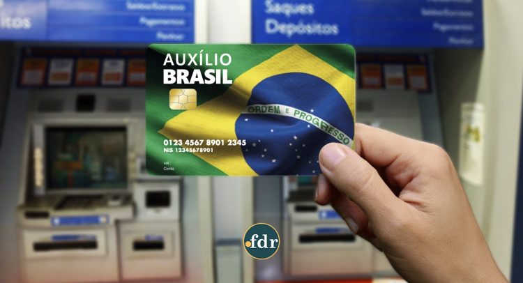 Indenização de R$ 15 mil pelo Auxílio Brasil faz seus ÚLTIMOS pagamentos; veja quem recebe