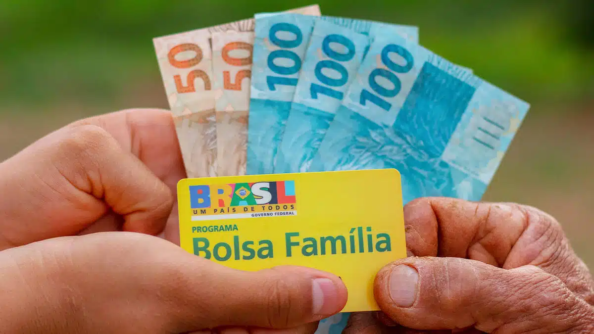 Por onde será pago o Bolsa Família 2023? Veja o que é preciso para sacar o benefício