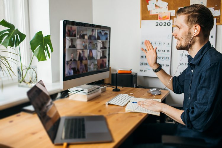 INSS anuncia novas medidas em relação aos custos do home office. Veja o que muda para o trabalhador remoto