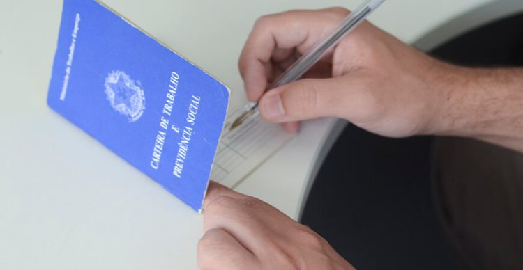 Seguro-desemprego de R$ 1.320 pode ser solicitado pelo MEI?