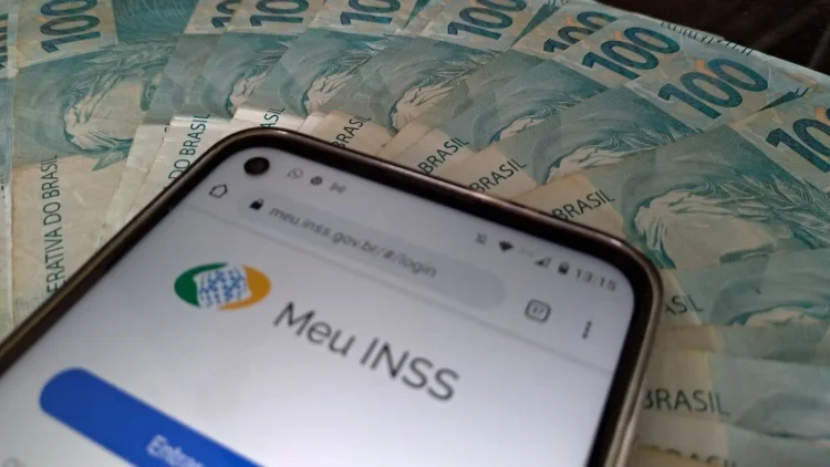 Vai receber os atrasados do INSS? FDR te ensina o passo a passo para ter acesso a quantia