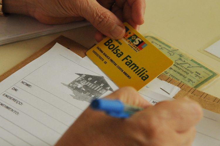 Bolsa Família tem novos 2,5 milhões de beneficiários com o cadastro aprovado