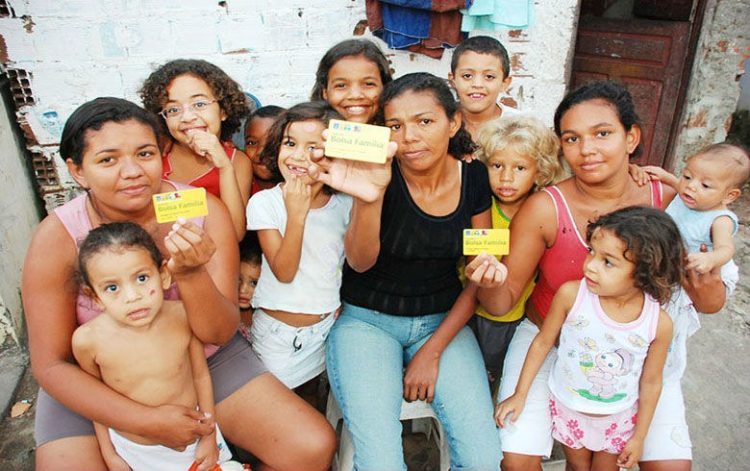 Mães do Bolsa Família devem ficar ATENTAS às regras infantis para PERMANECEREM no projeto