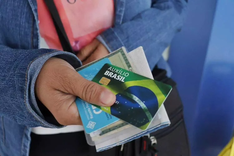 Urgente! Consignado do Auxílio Brasil é definitivamente SUSPENSO pela Caixa