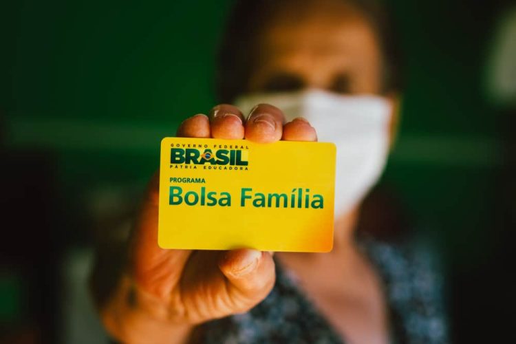 Calendário do Bolsa Família começa na próxima semana. Acompanhe as datas de saque