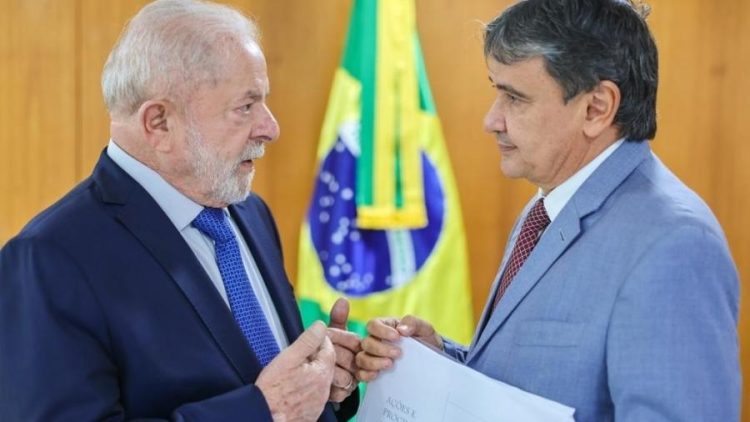 Governo informa grupo prioritário para o recadastramento no Bolsa Família 2023