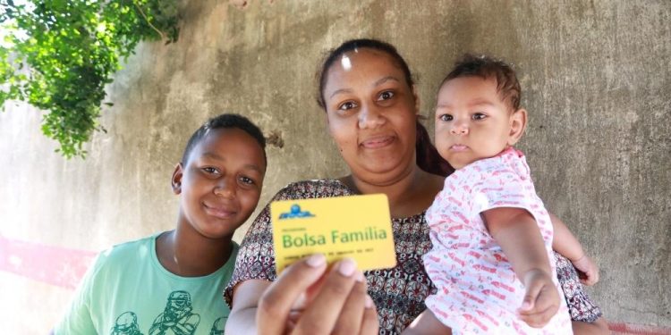 Beneficiários do Bolsa Família estão sendo FISCALIZADOS e devem cumprir essas exigências