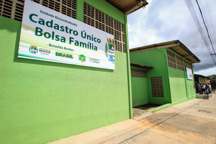Governo abre novos cadastros para o Bolsa Família 2023 através do CadÚnico