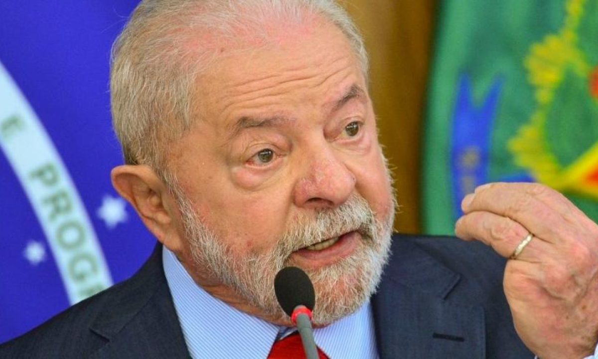 É #FAKE que Lula reduziu valores de benefícios sociais e salário-mínimo  para 2023 logo após ser eleito