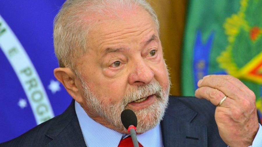 Lula descumpre promessa eleitoral sobre o salário mínimo irritando os trabalhadores