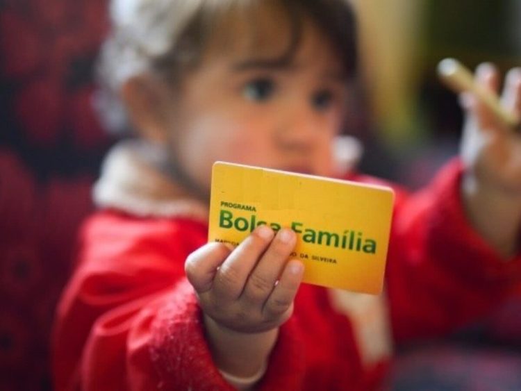 Lula aprova salário de R$ 1.200 para grupo específico dentro do Bolsa Família