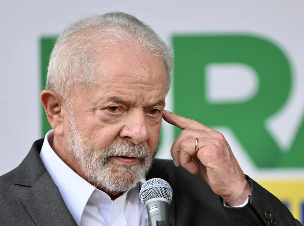 Lula usará verba do Bolsa Família no reajuste do salário mínimo. Entenda como!