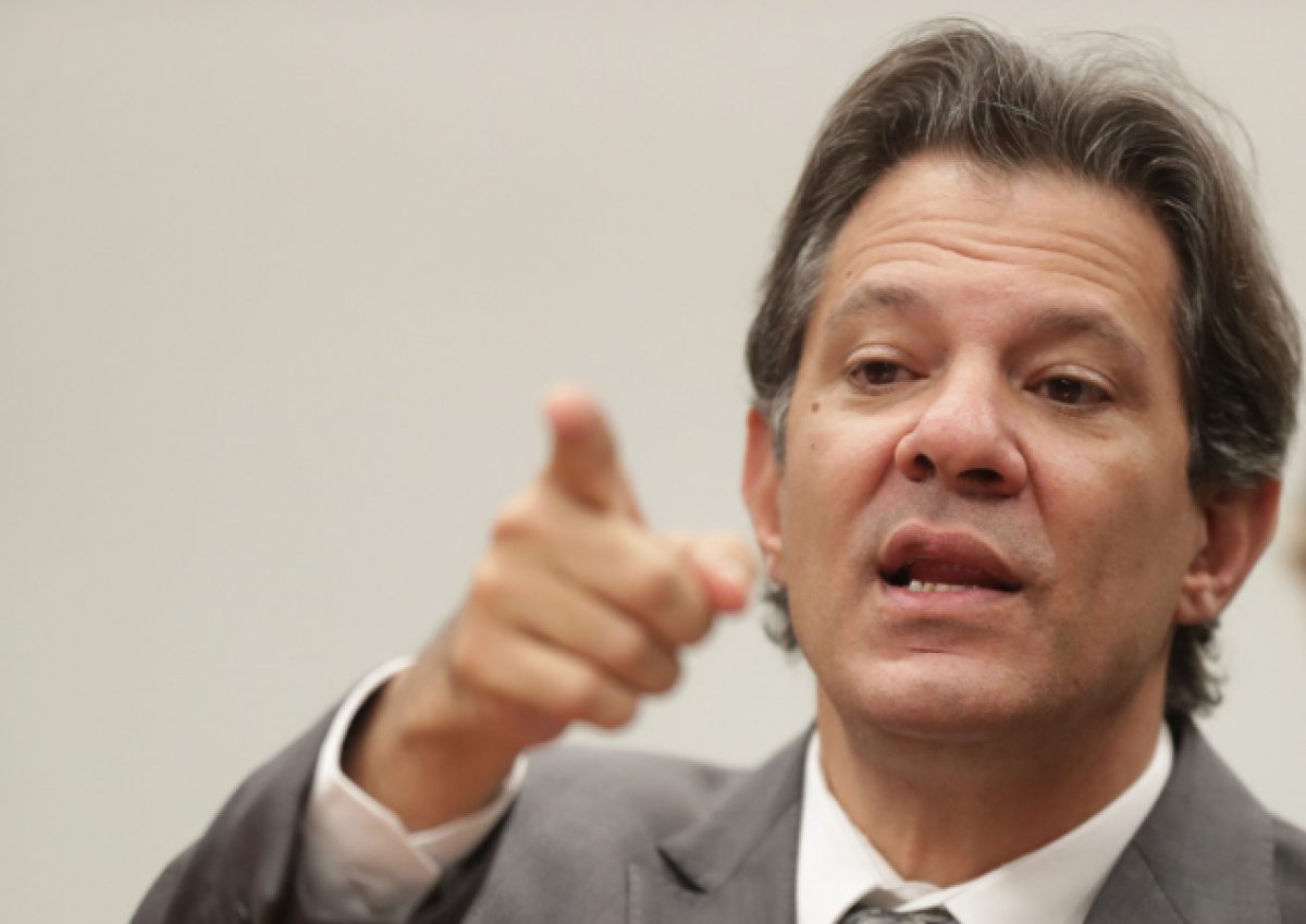 Haddad diz que governo vai tributar 'jogos eletrônicos' para compensar  correção da tabela do IR