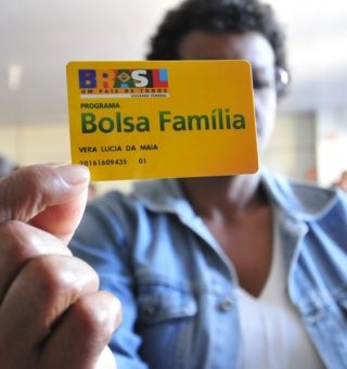 Beneficiários do Bolsa Família ganham novas obrigações para permanecem com o salário social