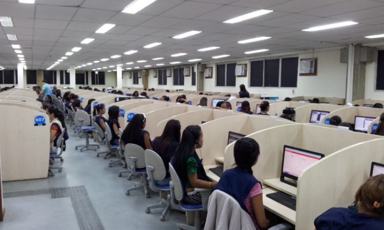 Central de atendimento do INSS: veja quais os serviços disponíveis pelo telefone 135