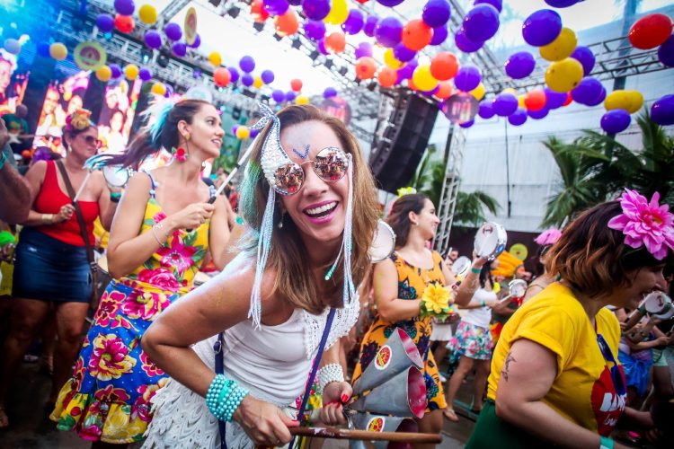Carnaval é feriado? Entenda em quais casos você pode solicitar folga no trabalho
