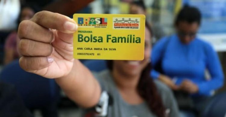 Bolsa Família suspende seus pagamentos a partir desta sexta-feira (17); acompanhe o calendário