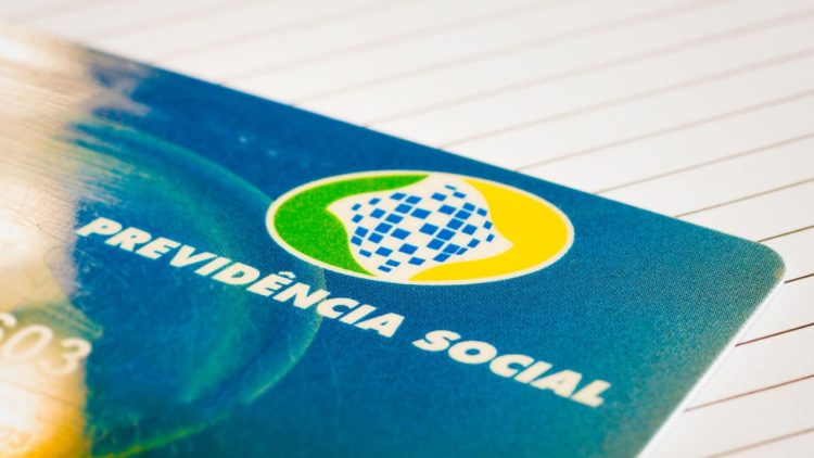 Novo cartão do INSS oferece uma série de benefícios para aposentados e pensionistas