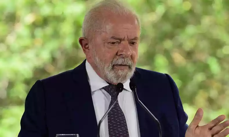 Fila de espera do INSS aumenta e Lula é cobrado por não cumprir promessa