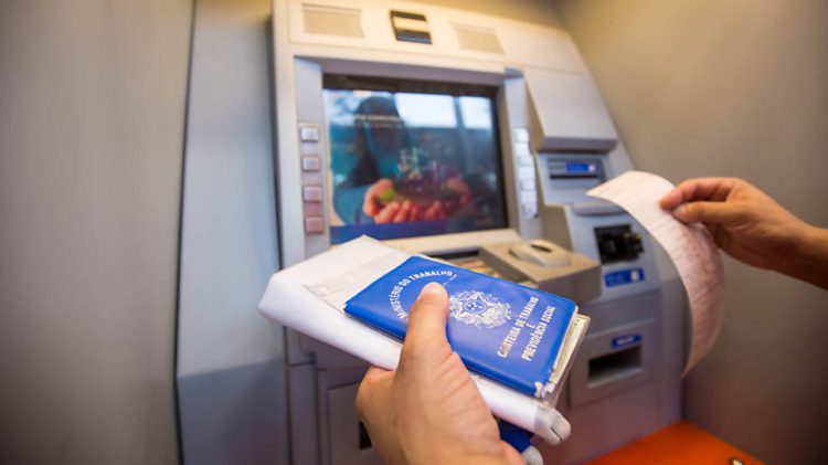 PIS/PASEP acumula saldo de 5 anos para trabalhador que cumprir estas regras