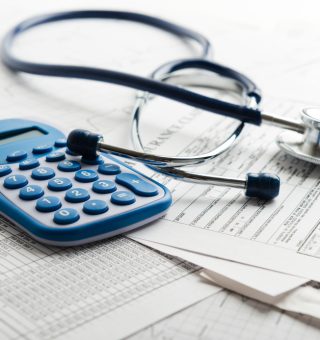Isenção do Imposto de Renda 2023: lista de doenças que anulam o pagamento é atualizada