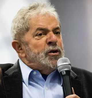 Lula justifica aumento no preço da gasolina em afirmação polêmica que assusta a população