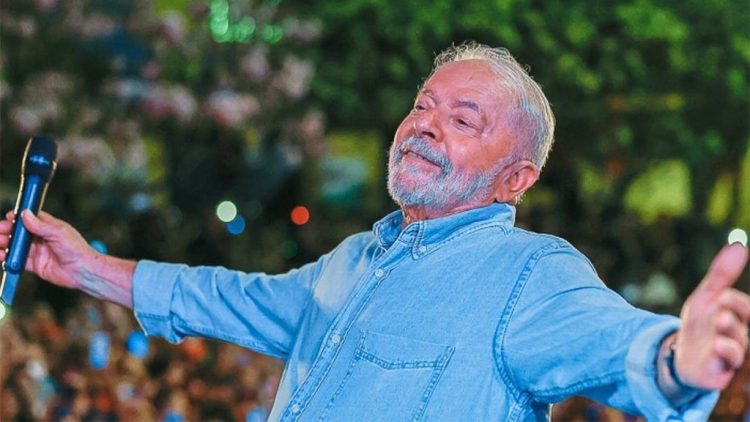 Bolsa Família libera R$ 750 para um novo grupo nesta quarta-feira
