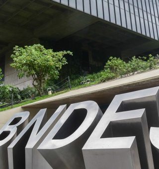 BNDES amplia empréstimos e este público FESTEJA