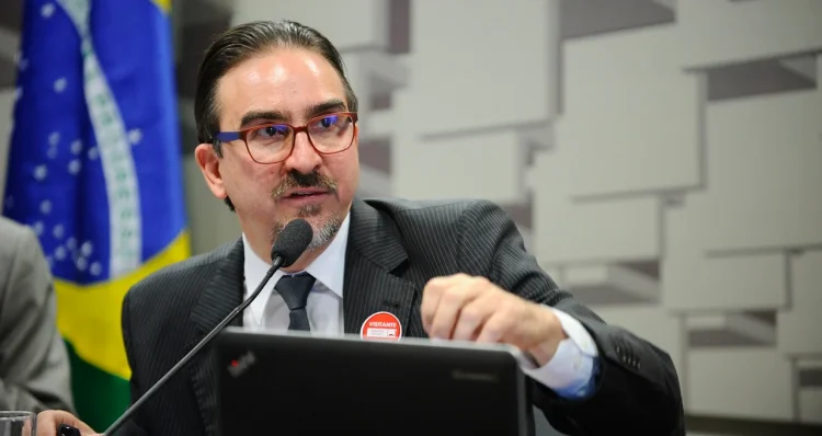 Governo surpreende país ao anunciar cashback em mensalidade escolar