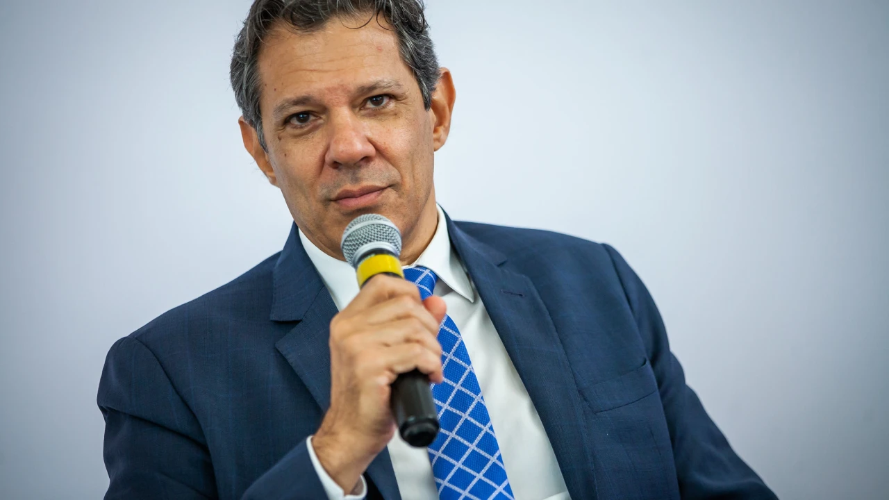 Nubank vai aderir ou não ao Desenrola Brasil? Haddad responde
