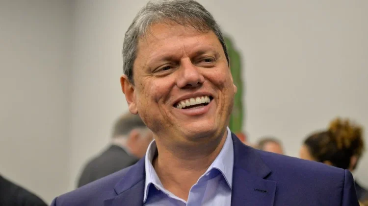 Salário mínimo de R$ 1.500 APROVADO! Veja quem tem direito e a partir de quando receber