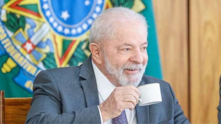 VITÓRIA DOS TRABALHADORES! Governo amplia o orçamento do SALÁRIO MÍNIMO para esta categoria
