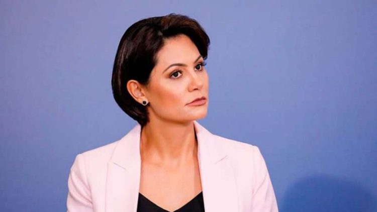 Michelle Bolsonaro usava cartão da amiga por motivo SURPREENDENTE