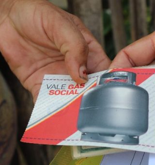 RETORNO! Vale-gás volta a ser pago em junho com valores e regras ATUALIZADOS