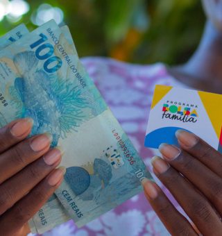Aprovado! Titular do Bolsa Família receberá adicional de R$ 300 na mensalidade