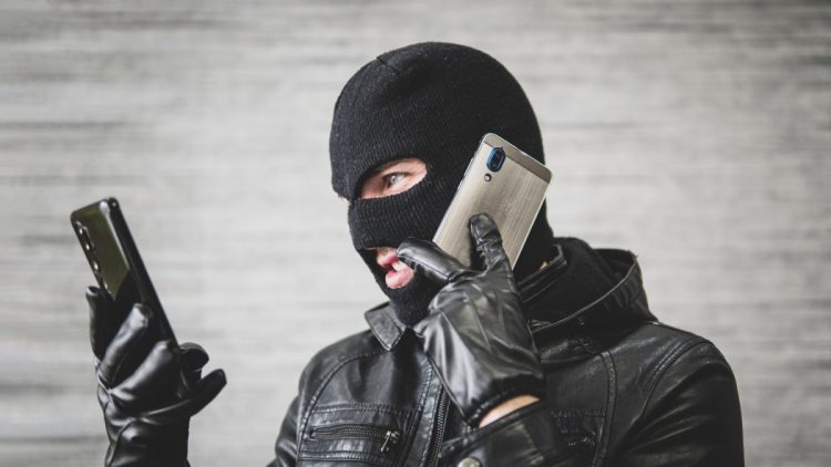 Cuidado! Golpe do Saque Social simula benefício para roubar seus dados