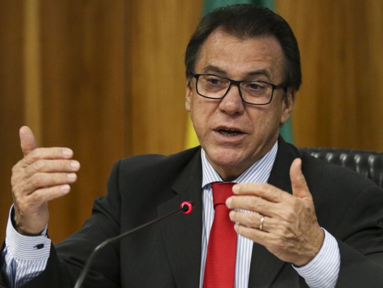 FIM do FGTS! Governo articula extinção de importante modalidade e trabalhador se desespera
