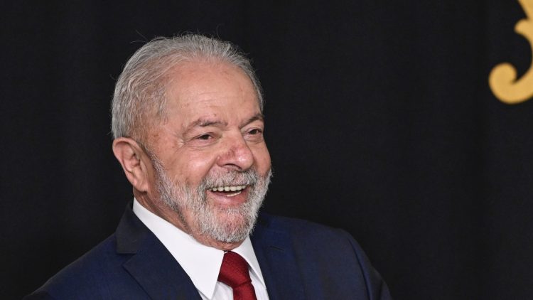 Isenção no IMPOSTO DE RENDA: listamos TUDO que você precisa saber para se livrar do pagamento