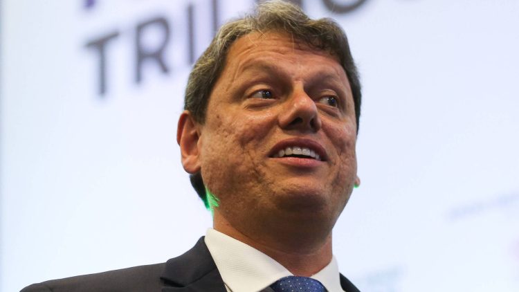 Bolsa Família do Tarcísio será sancionado HOJE (08/07) em São Paulo