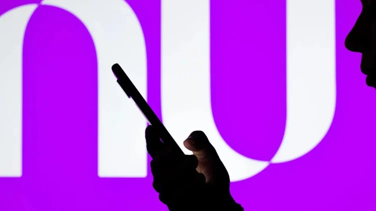 NUBANK responde se usuários podem contratar difentes EMPRÉSTIMOS ao mesmo tempo